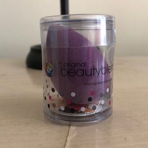 the original beauty blender (purple)